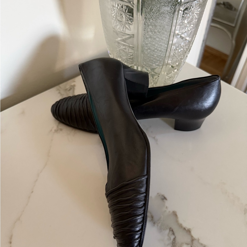 Thierry Rabotin Black Textured Flats - Picture 3 of 5